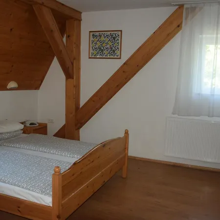 Balf Panzio Frühstückspension 3*